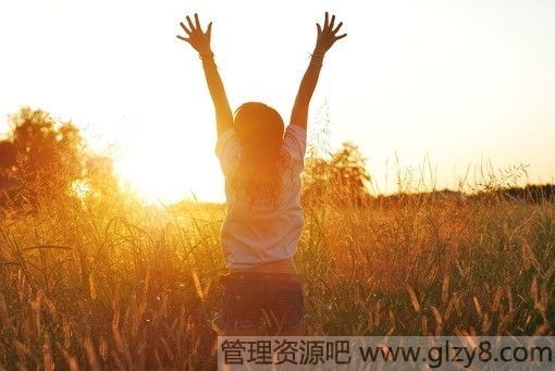 粨