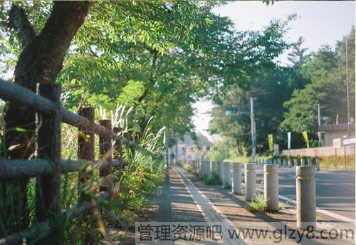 学习熟练使用缝纫机