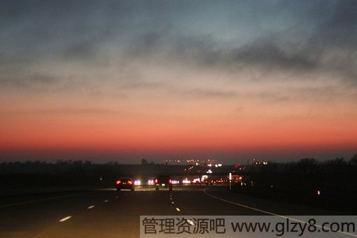 αִ