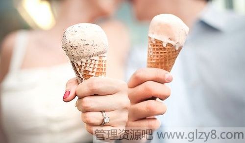 唱自己的歌,跳自己的舞,讲自己的故事