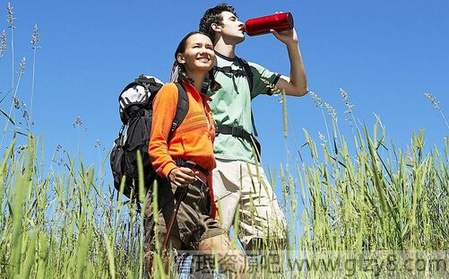 如何挑选登山包