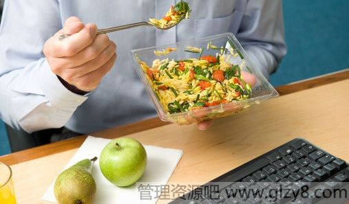 四种常见行为在饭后是不能做的