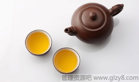 巧用茶叶去除茶壶异味