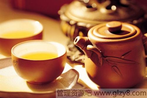 能不能用矿泉水泡茶？