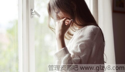 痛苦意境流泪的女生签名