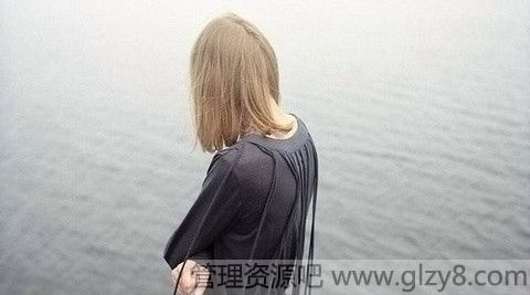 小清新个性伤感男孩QQ签名