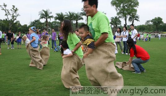 幼儿园圣诞节亲子游戏