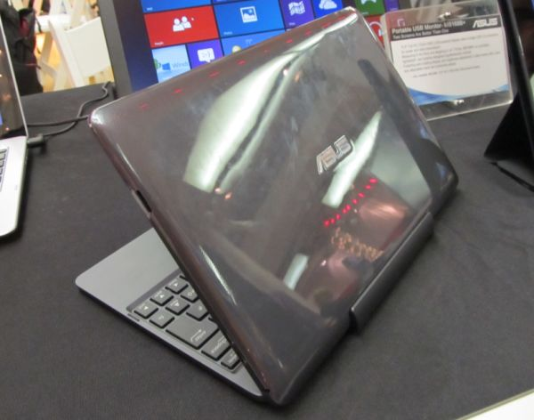 华硕Win8.1平板Transformer Book T100试玩