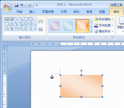 如何通过在 Word 2007 或 PowerPoint 2007 中添加边框或阴影来改进图像或形状的外观