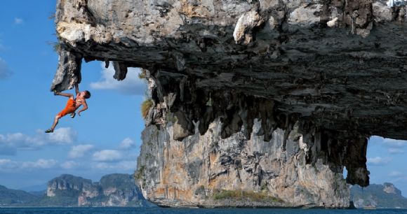 攀岩高峰高清PPT背景图片